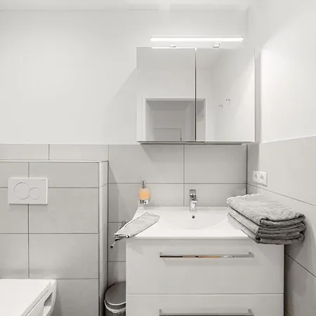 Lakeside 2 - Mit Gartenzugang