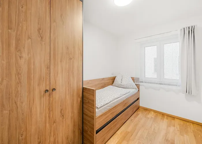 Lakeside 2 - Mit Gartenzugang *