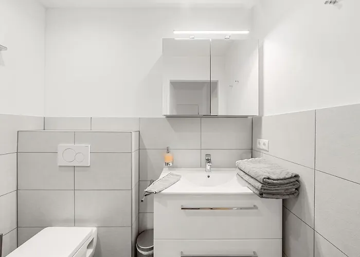 Lakeside 2 - Mit Gartenzugang